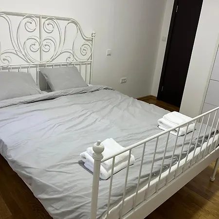 Luxury Costa 3 Bedrooms Arena Belgrad
